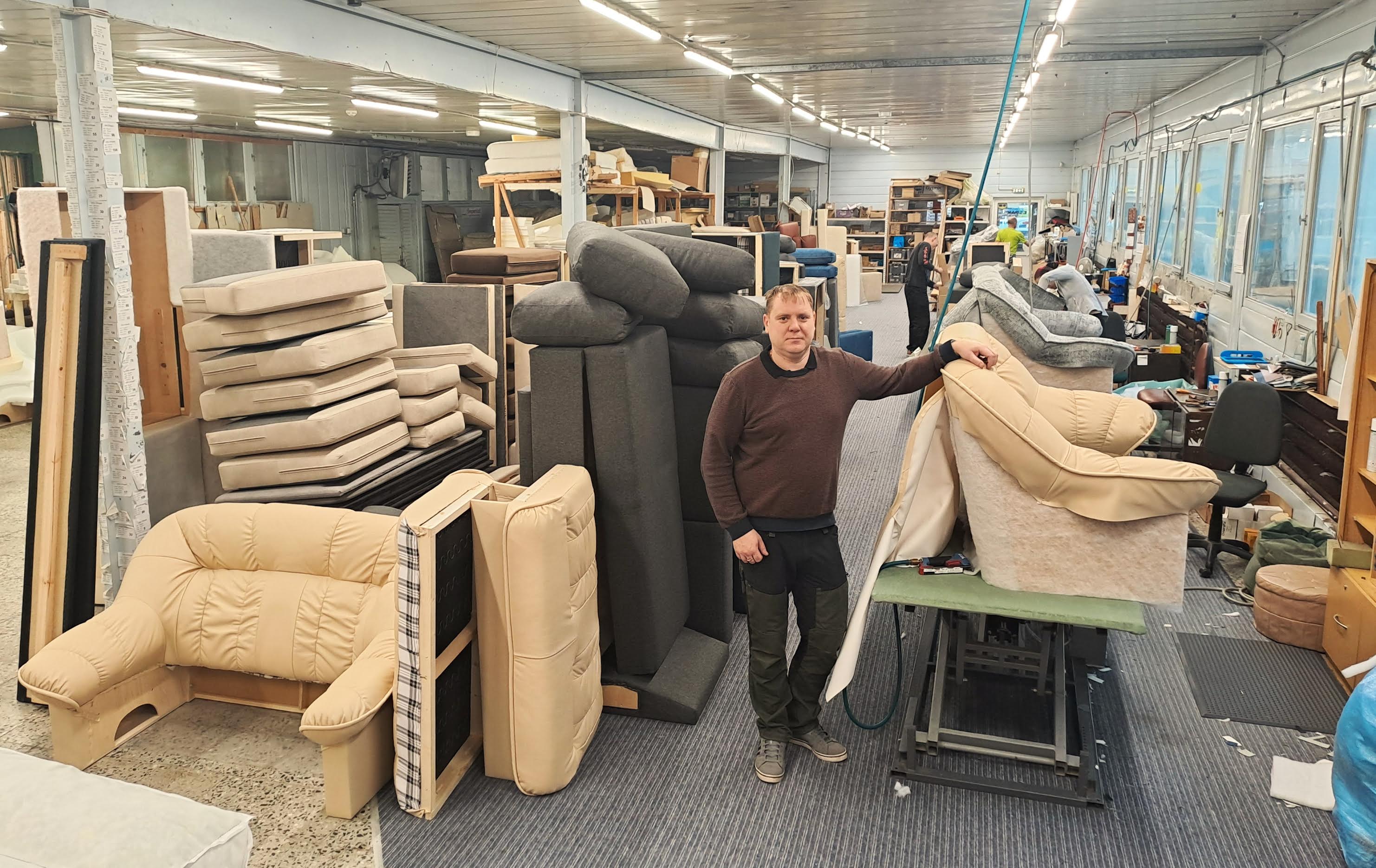 Remo Allikas Empaki diivanitsehhis FOTOD: Liana Allas